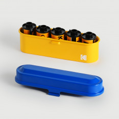 KODAK FILM CASE 135 BLEU/JAUNE